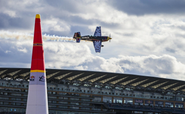 Red Bull Air Race: Megvan Hannes Arch utódja