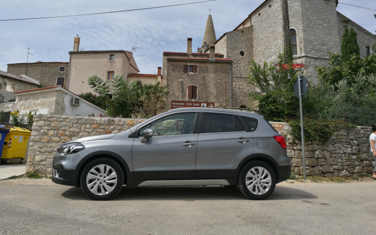 Jó ez így?  - Teszt: Suzuki SX4 S-Cross 1.0, aut. 