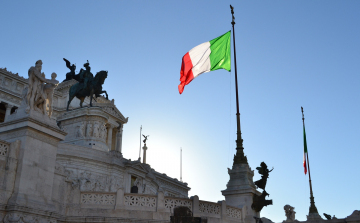 Olasz választás - A jobboldali koalíció közel húsz pontos előnyét jelzik az utolsó felmérések