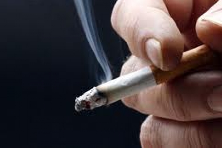 Rák: minden tizedik túlélő továbbra is dohányzik