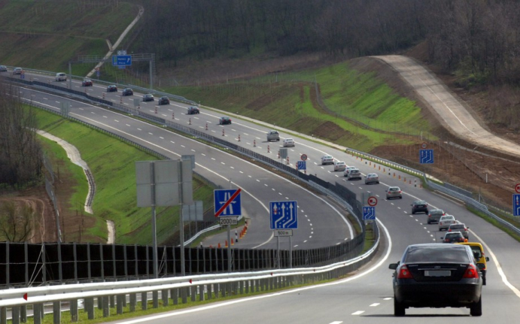 1,1 milliárdért adtak el elővételes sztrádabérleteket decemberben